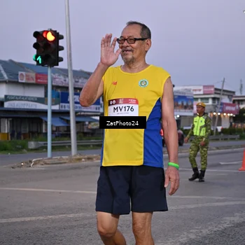 Runner Photo 7682115