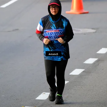 Runner Photo 7682123