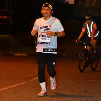 Runner Photo 7682126
