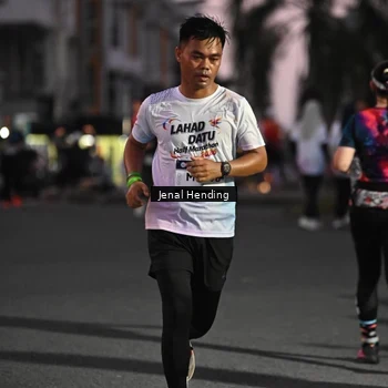 Runner Photo 7682140