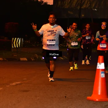 Runner Photo 7682165
