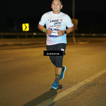 Runner Photo 7682182