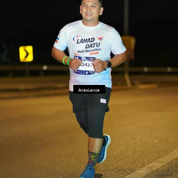Runner Photo 7682188
