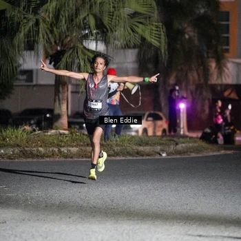 Runner Photo 7682213