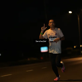 Runner Photo 7682229