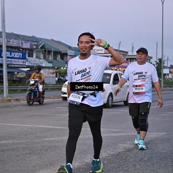 Runner Photo 7682240