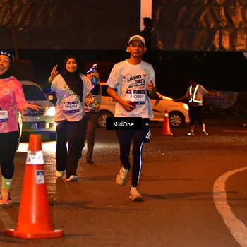 Runner Photo 7682261
