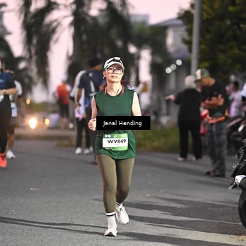Runner Photo 7682278