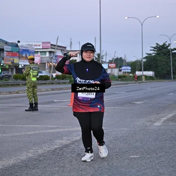 Runner Photo 7682292
