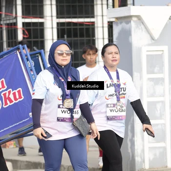 Runner Photo 7682327