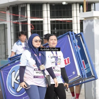 Runner Photo 7682331
