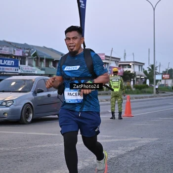 Runner Photo 7682338