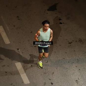 Runner Photo 7682358