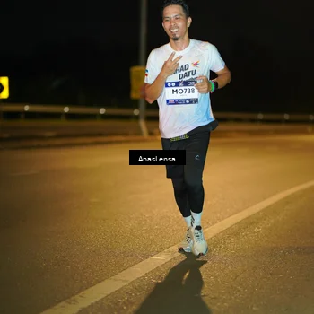 Runner Photo 7682363