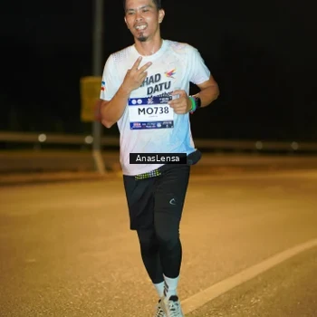 Runner Photo 7682370