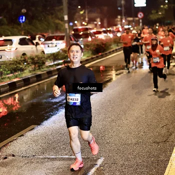 Runner Photo 7682392