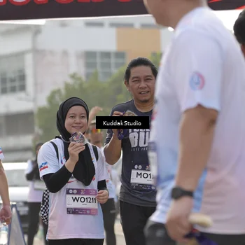 Runner Photo 7682416