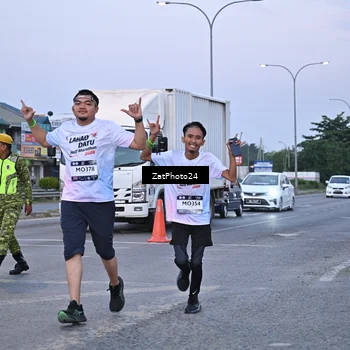 Runner Photo 7682422