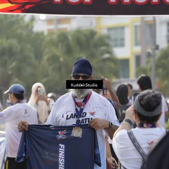 Runner Photo 7682432