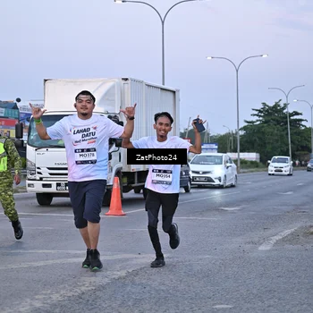 Runner Photo 7682448