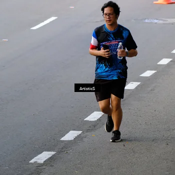 Runner Photo 7682456
