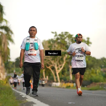 Runner Photo 7682482