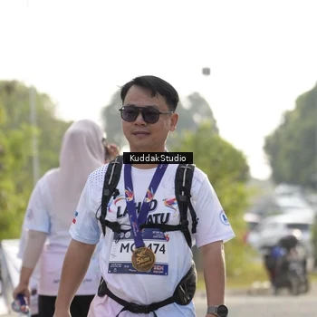 Runner Photo 7682486