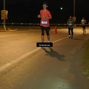 Runner Photo 7682496