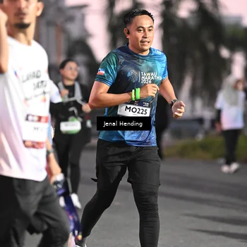 Runner Photo 7682513