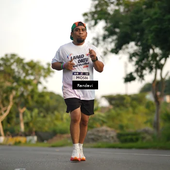 Runner Photo 7682517
