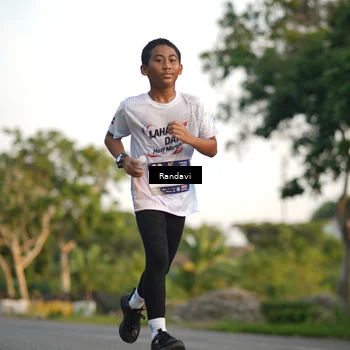Runner Photo 7682527