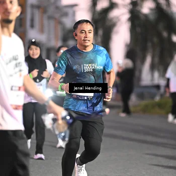 Runner Photo 7682529