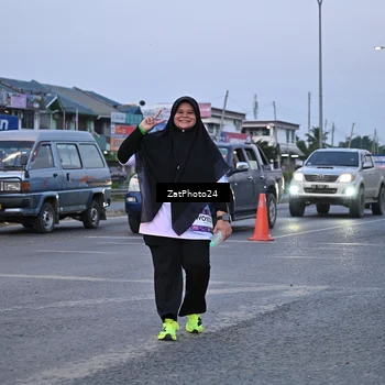 Runner Photo 7682536