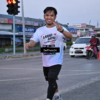 Runner Photo 7682537