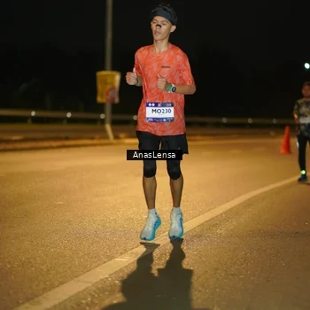 Runner Photo 7682541