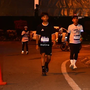 Runner Photo 7682558