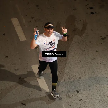 Runner Photo 7682559