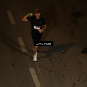 Runner Photo 7682561