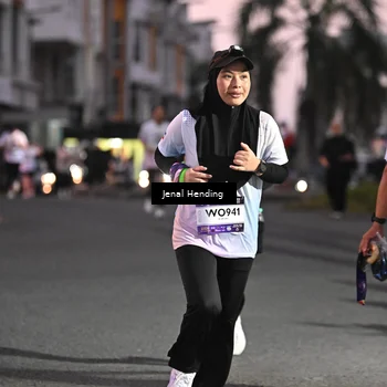 Runner Photo 7682595