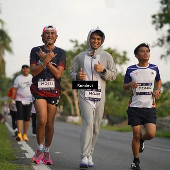 Runner Photo 7682601