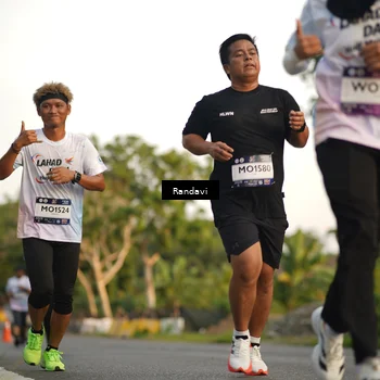 Runner Photo 7682622