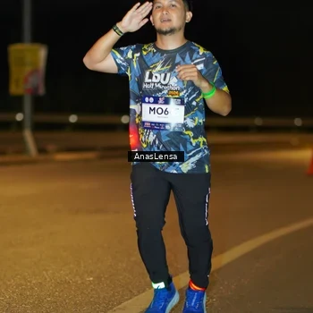 Runner Photo 7682625