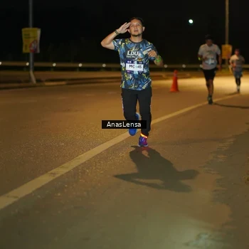 Runner Photo 7682637