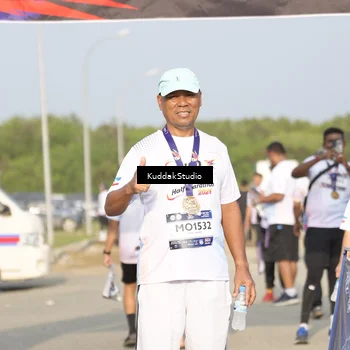 Runner Photo 7682643