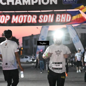 Runner Photo 7682648