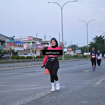 Runner Photo 7682649