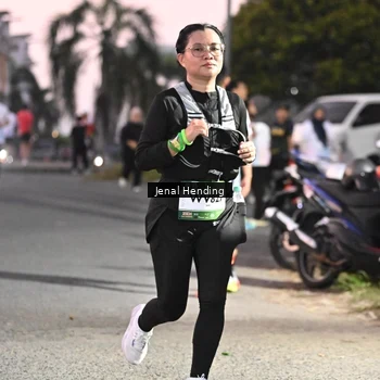 Runner Photo 7682655