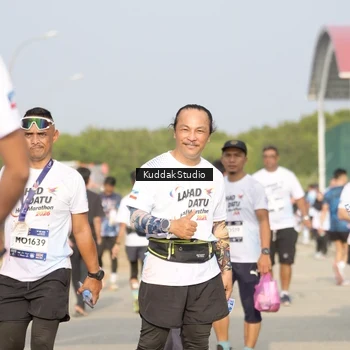 Runner Photo 7682658