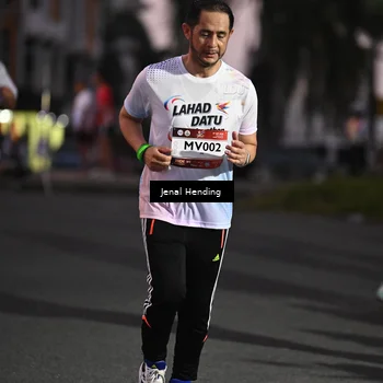 Runner Photo 7682660