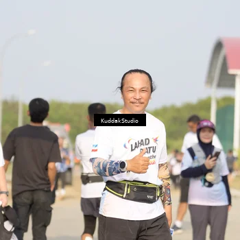 Runner Photo 7682662